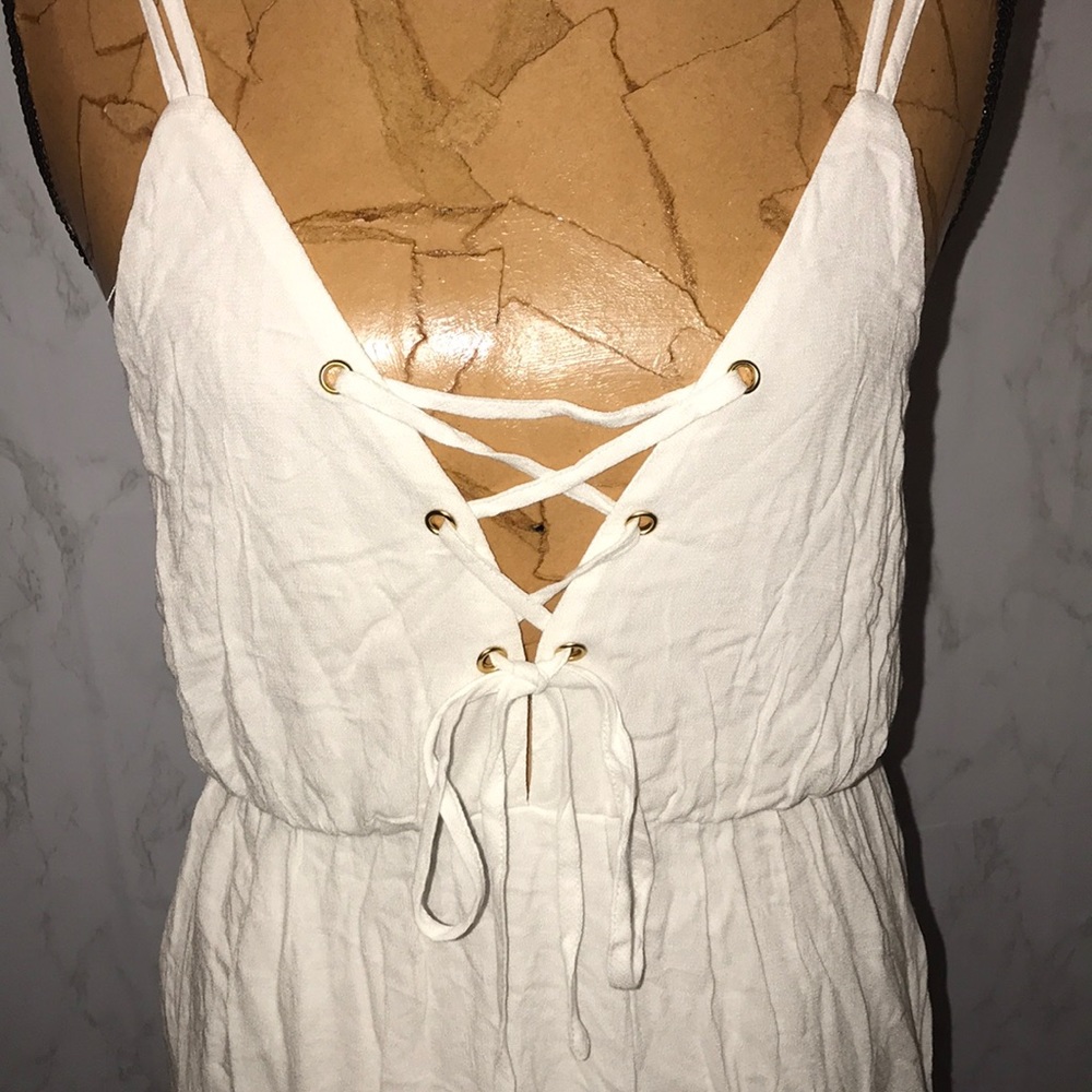 White dress - Picture 8 of 8